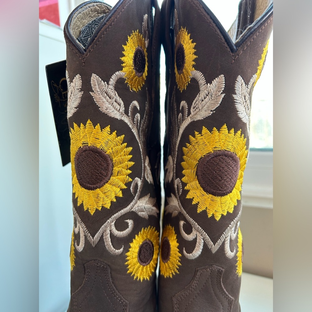 Centenario Brown Suede Cowboy Boots with Sunflower Embroidery - Picture 10 of 14